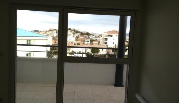 Logement tudiant T3 à Marseille 08me arrondissement (13008)