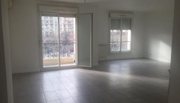 Logement tudiant Location T3 Vide Marseille 08me arrondissement (13008)