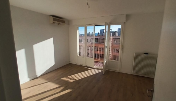 Logement tudiant Location T3 Vide Marseille 09me arrondissement (13009)