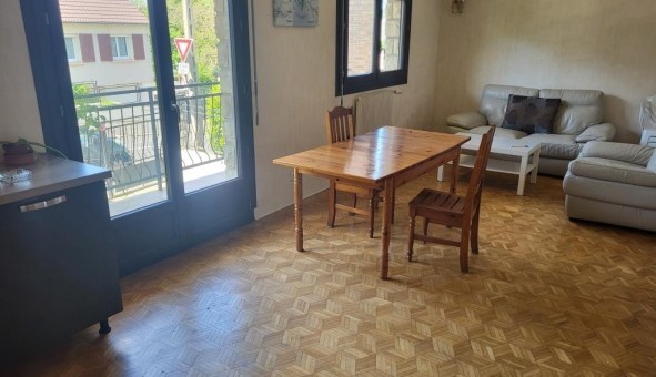 Logement étudiant Location T3 Vide Massy (91300)
