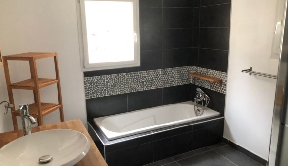 Logement �tudiant T3 &agrave; Mimet (13105)