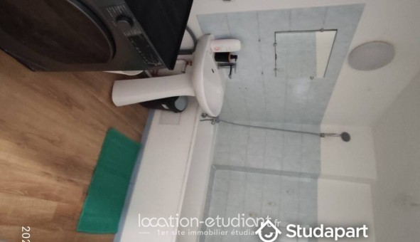 Logement �tudiant T3 &agrave; Mont�limar (26200)