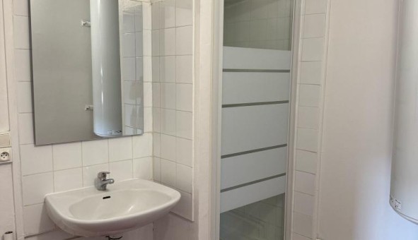 Logement tudiant T3 à Montfaucon (30150)
