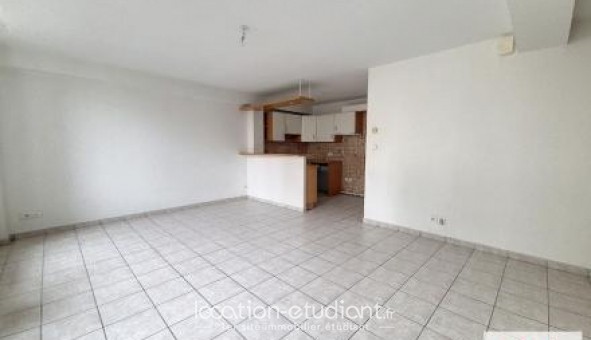 Logement tudiant T3 à Montluon (03100)