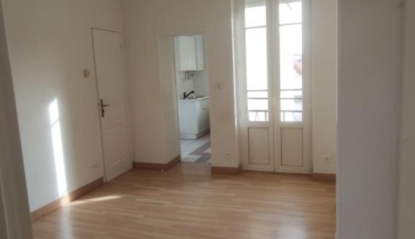Logement tudiant T3 à Montluon (03100)