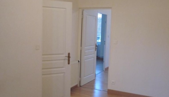 Logement tudiant T3 à Montluon (03100)