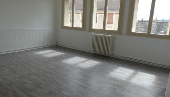 Logement tudiant T3 à Montluon (03100)