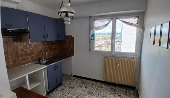 Logement tudiant T3 à Montluon (03100)
