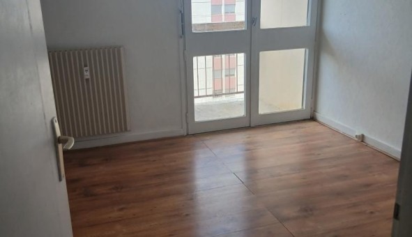 Logement tudiant T3 à Montluon (03100)