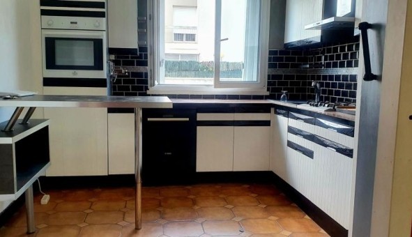 Logement tudiant Location T3 Vide Montreuil (93100)