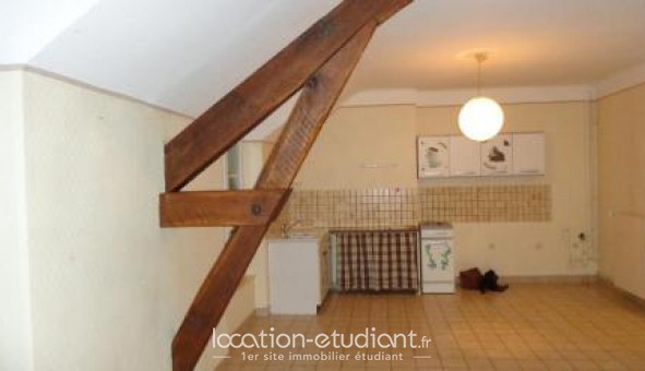 Logement tudiant Location T3 Vide Montsalvy (15120)