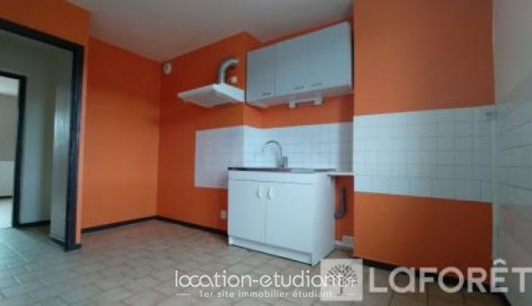 Logement tudiant Location T3 Vide Neuvglise (15260)