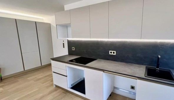 Logement tudiant T3 à Nice (06100)
