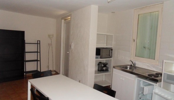 Logement tudiant T3 à Nmes (30000)