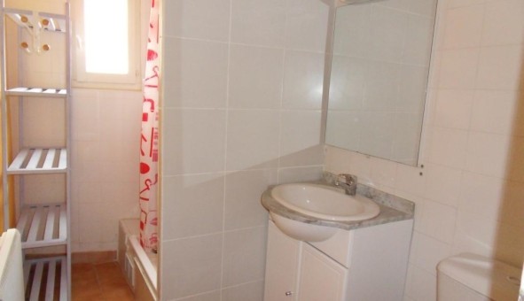Logement tudiant T3 à Nmes (30000)