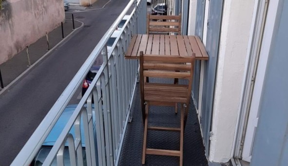 Logement tudiant T3 à Nmes (30000)