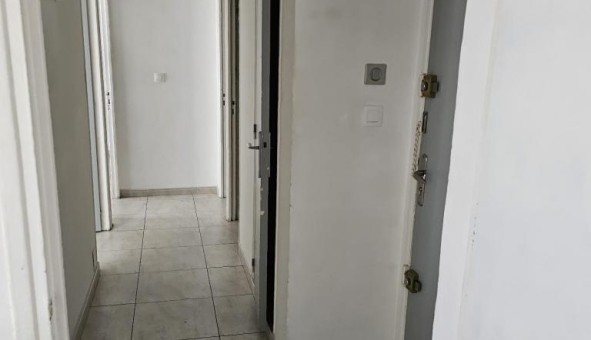 Logement tudiant T3 à Nmes (30000)