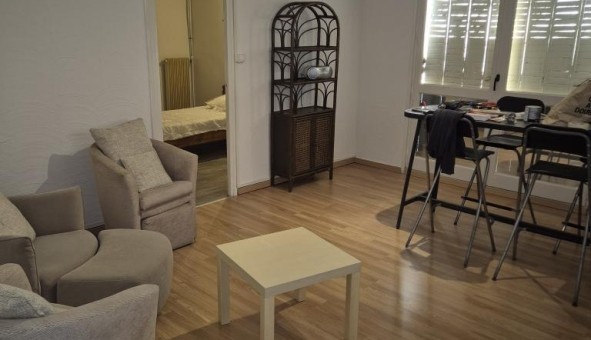 Logement tudiant T3 à Nmes (30000)