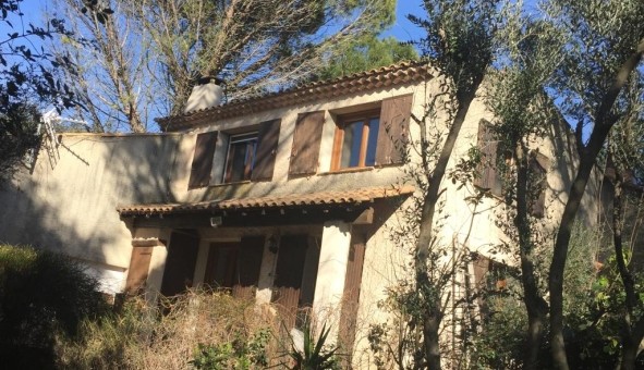 Logement étudiant Location T3 Vide Nîmes (30000)