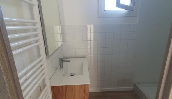 Logement tudiant T3 à Nmes (30000)