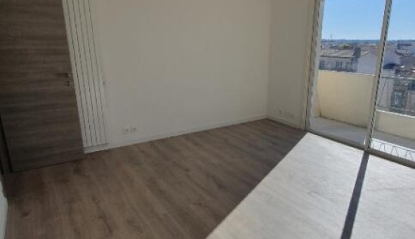 Logement tudiant T3 à Nmes (30000)
