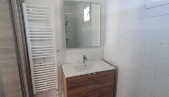 Logement tudiant T3 à Nmes (30000)