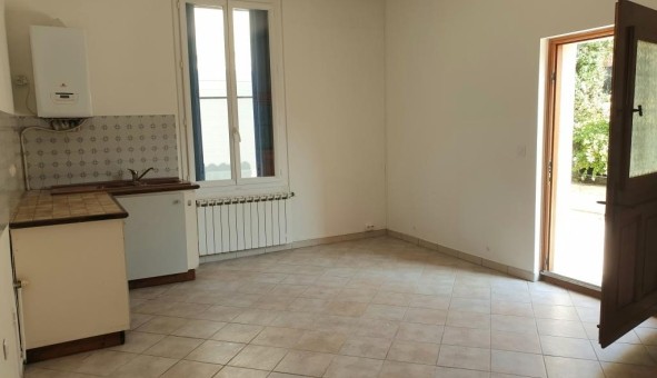 Logement tudiant Location T3 Vide Nmes (30000)