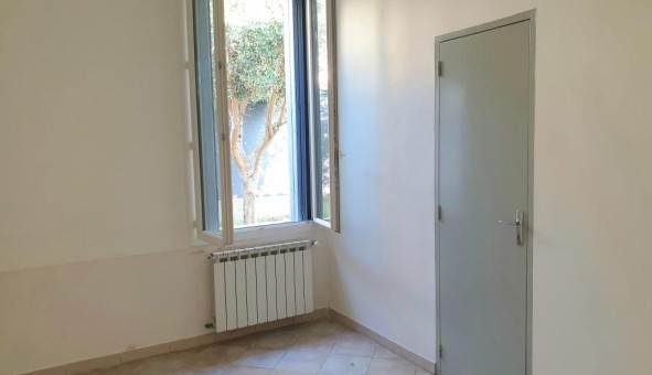 Logement tudiant T3 à Nmes (30000)