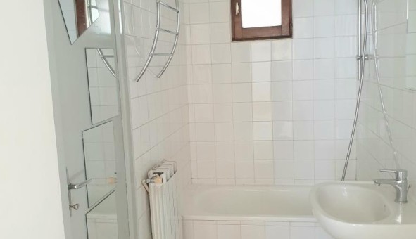 Logement tudiant T3 à Nmes (30000)