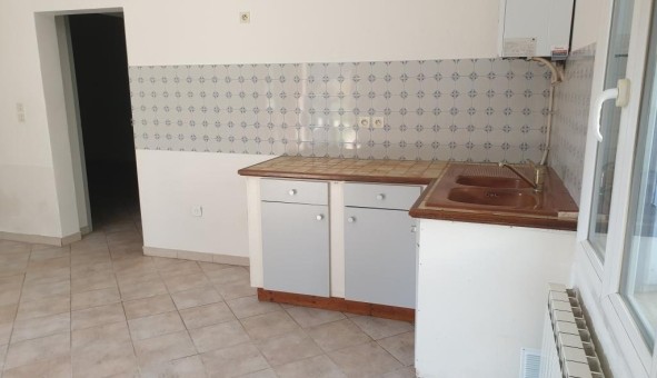 Logement tudiant T3 à Nmes (30000)