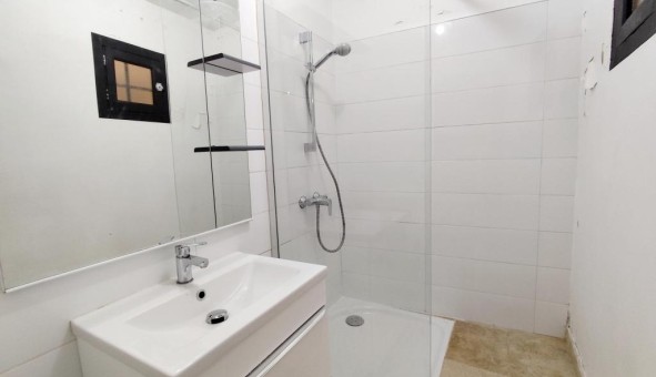 Logement �tudiant T3 &agrave; N�mes (30000)