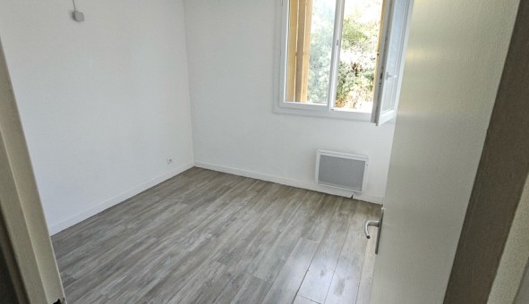 Logement �tudiant T3 &agrave; N�mes (30000)