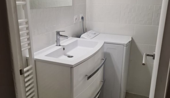 Logement �tudiant T3 &agrave; N�mes (30000)