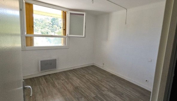 Logement �tudiant T3 &agrave; N�mes (30000)