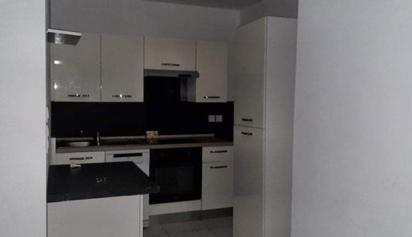 Logement �tudiant Location T3 Vide N�mes (30000)