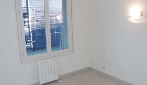 Logement �tudiant T3 &agrave; N�mes (30000)