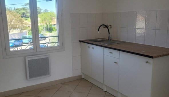 Logement tudiant T3 à Ollires (83470)