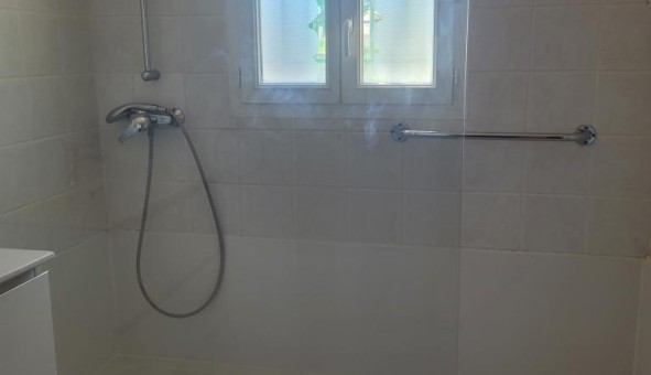 Logement tudiant T3 à Ollires (83470)