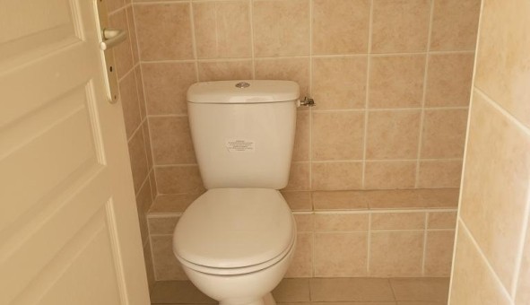 Logement tudiant T3 à Ollires (83470)