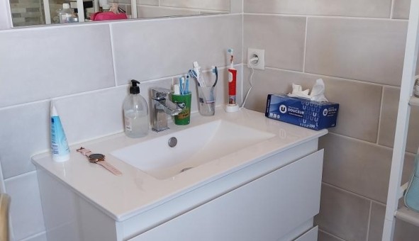 Logement tudiant T3 à Ollires (83470)