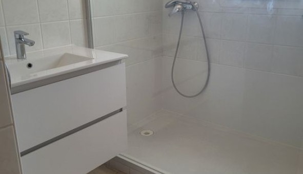 Logement �tudiant T3 &agrave; Olli�res (83470)