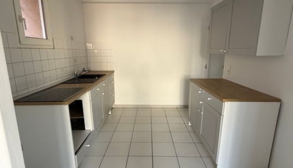 Logement �tudiant T3 &agrave; Olli�res (83470)