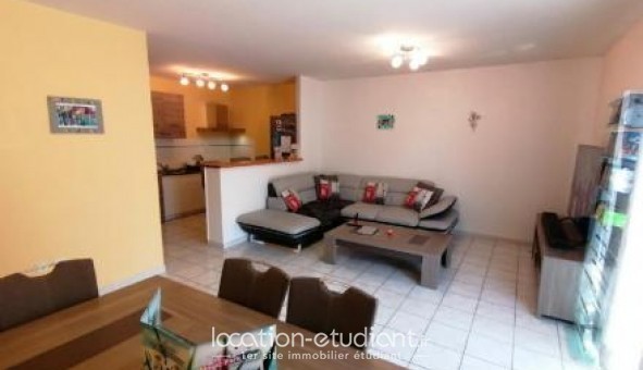 Logement tudiant T3 à Orange (84100)