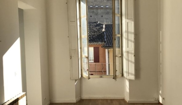 Logement étudiant T3 à Orange (84100)