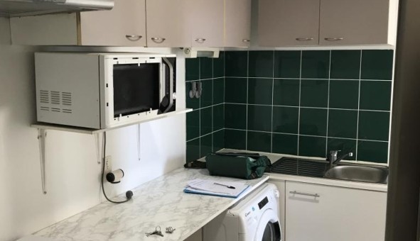 Logement étudiant T3 à Orange (84100)