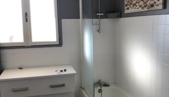 Logement étudiant T3 à Orange (84100)