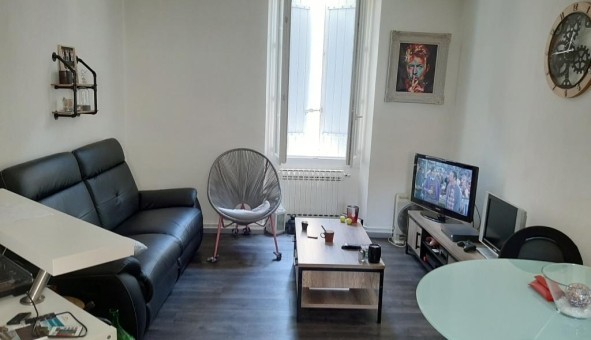 Logement tudiant T3 à Orange (84100)