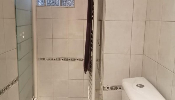 Logement tudiant T3 à Orange (84100)