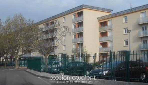 Logement tudiant T3 à Orange (84100)