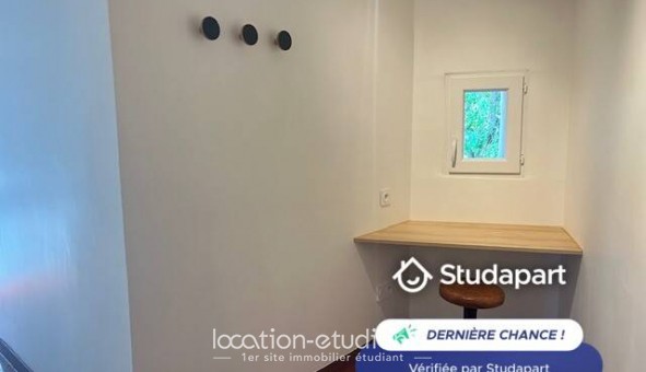 Logement tudiant T3 à Orange (84100)